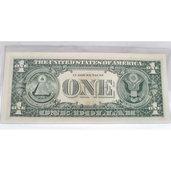 Elvis Presley USA $1 One Dollar Bill Legal Tender J94233815B 1977 Plastic Sleeve - Picture 3 of 3